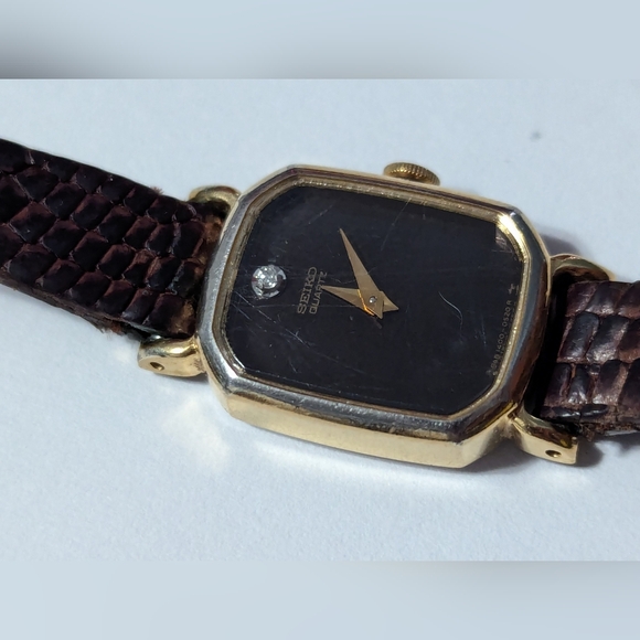 (935)Vintahe Seiko (1400-5309)Women’s Gold Tone Diamond Accent Watch Lizard Band - Picture 2 of 12